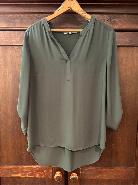 Daniel Rainn Tops - Daniel Rainn women’s army green tunic • blouse • top • shirt